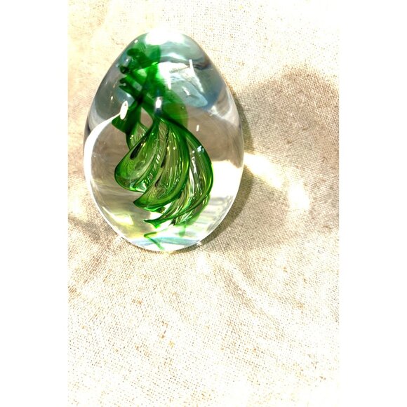 Hand Blown Glass Egg Paperweight With Green Swirl Design 4 Inches Tall Decorativ - Picture 8 of 10